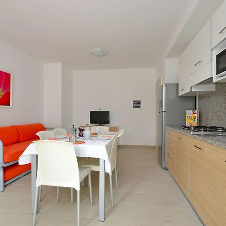 Apartment Fiore-1 By Interhome Линяно Сабиадоро Екстериор снимка